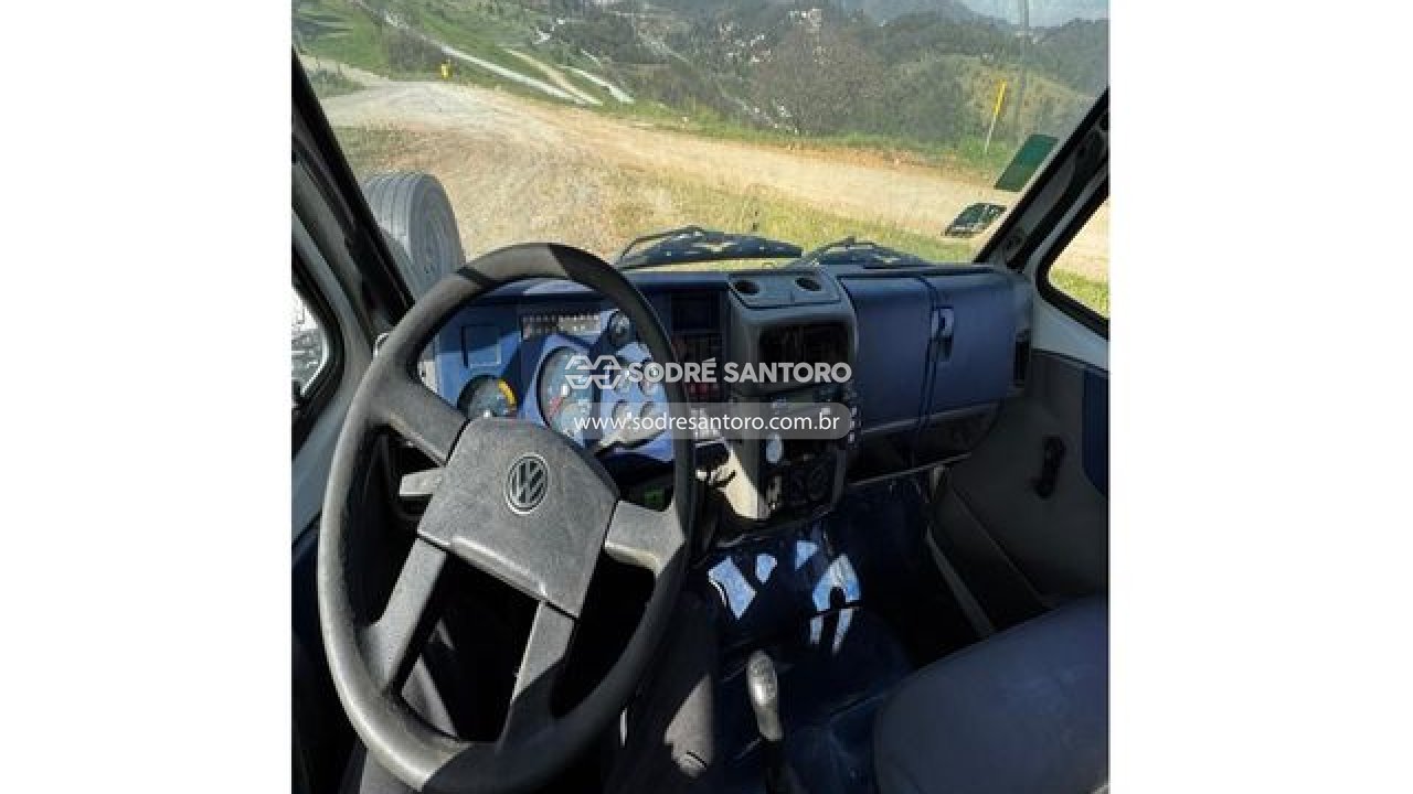 Foto 8 de 12: VOLKSWAGEN - 17.250 E 2010/2011