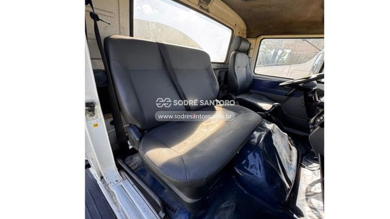 Foto 9 de 12: VOLKSWAGEN - 17.250 E 2010/2011