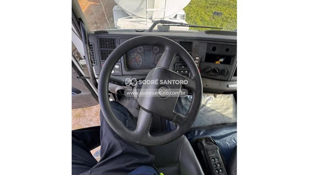 Foto 12 de 13: VOLKSWAGEN - 17.280 CRM 4X2 4P 2015/2016