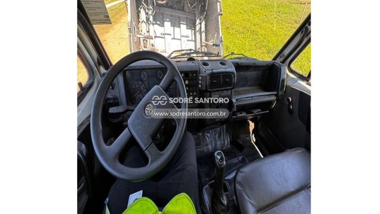 Foto 8 de 13: VOLKSWAGEN - 17.230 WORKER 4X2 2015/2016