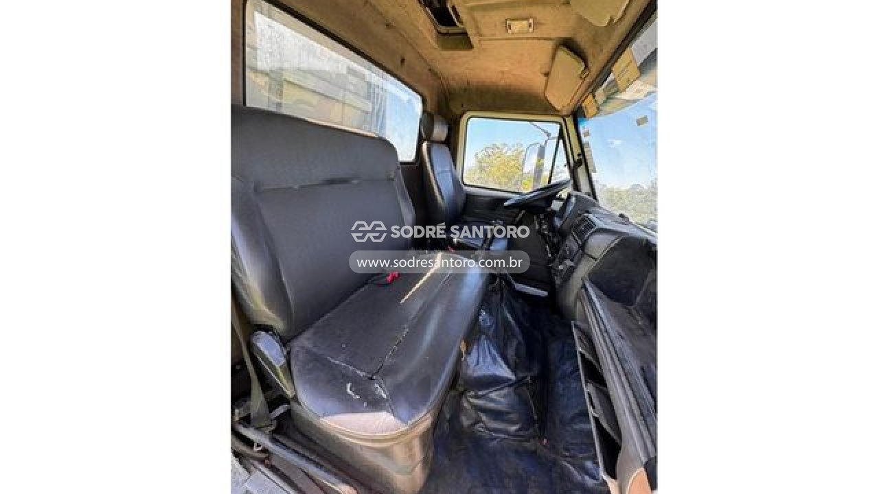 Foto 11 de 13: VOLKSWAGEN - 17.230 WORKER 4X2 2015/2016