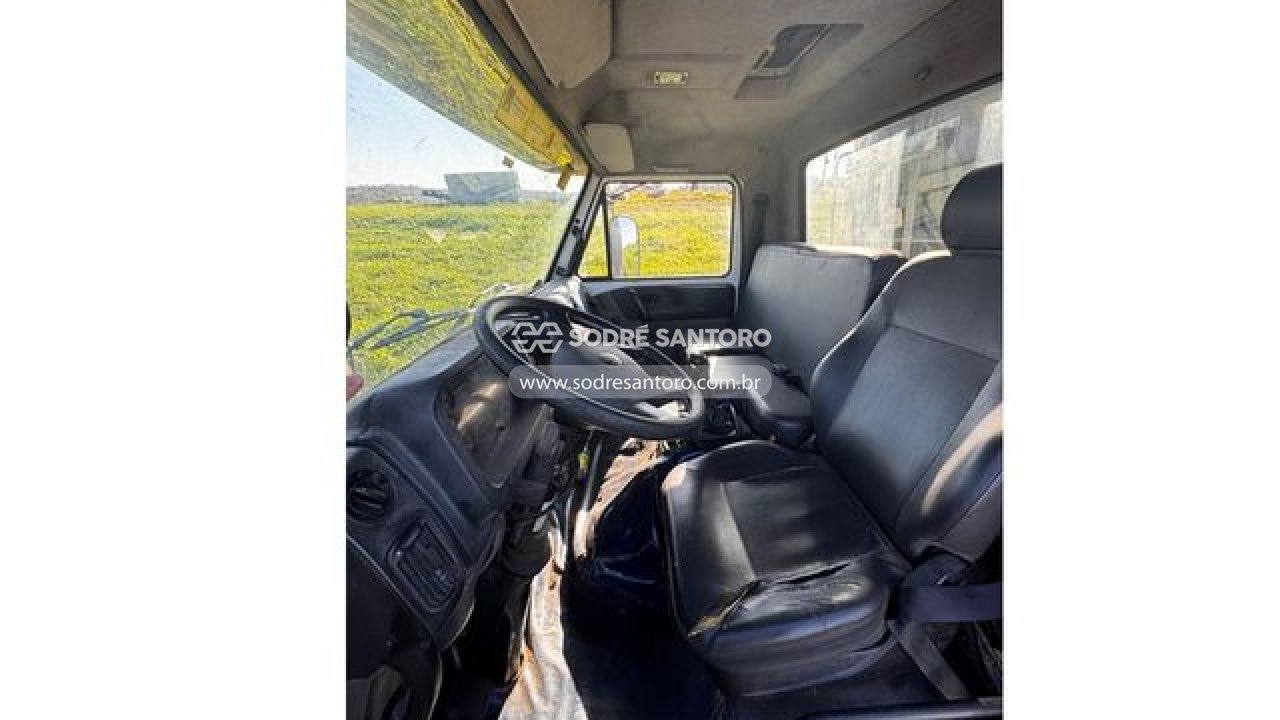 Foto 7 de 12: VOLKSWAGEN - 17.230 WORKER 4X2 2015/2016