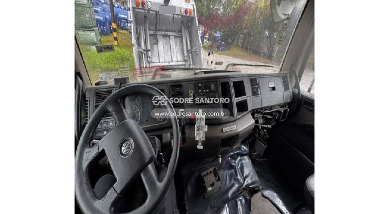 Foto 9 de 11: VOLKSWAGEN - 17.260 CRM 4X2 4P 2017/2018