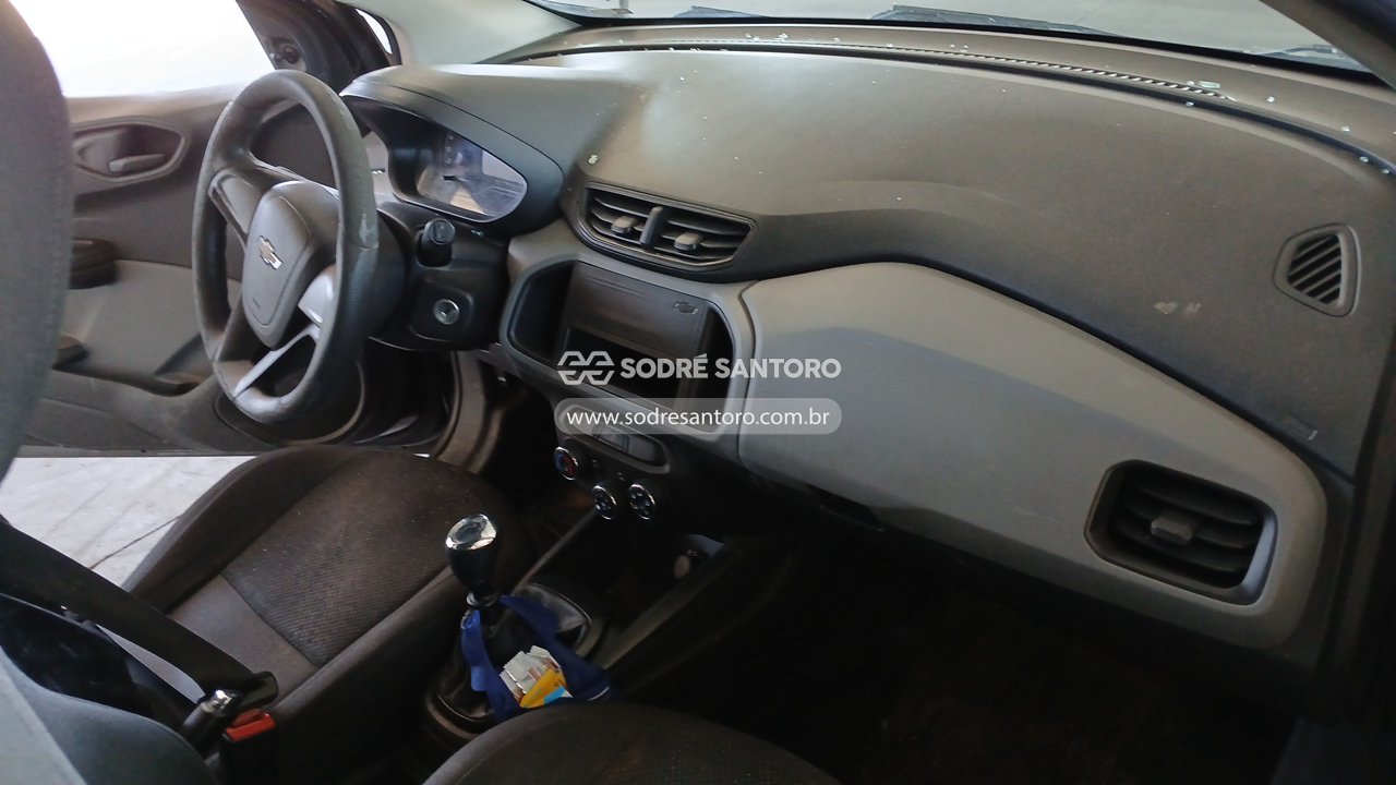 Foto 8 de 13: CHEVROLET - ONIX 2016/2017