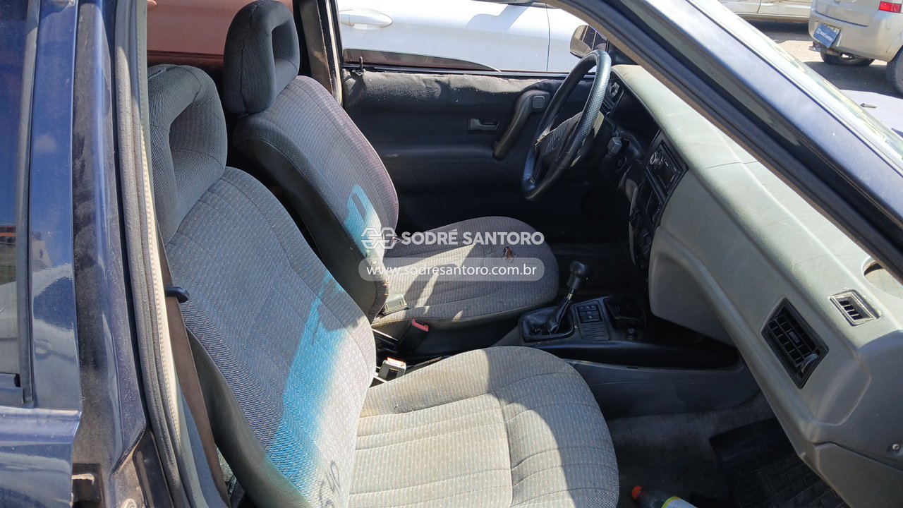 Foto 8 de 11: VOLKSWAGEN - SANTANA CL 1.8 1994/1994