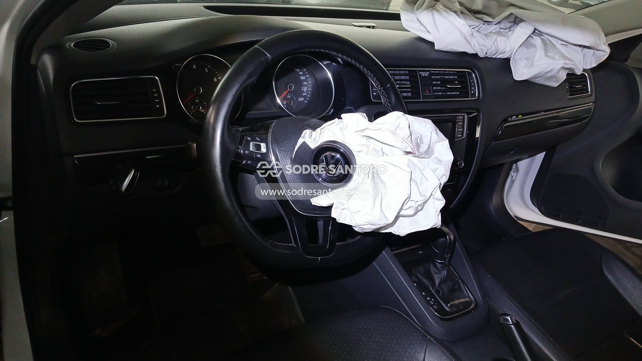 Foto 6 de 12: VOLKSWAGEN - JETTA HL AE 2016/2016
