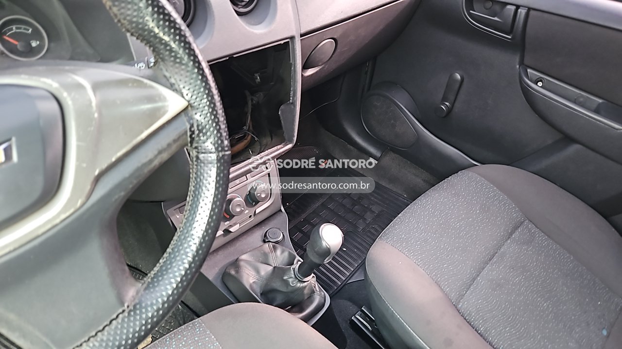 Foto 10 de 13: CHEVROLET - CELTA 1.0L LS 2011/2012