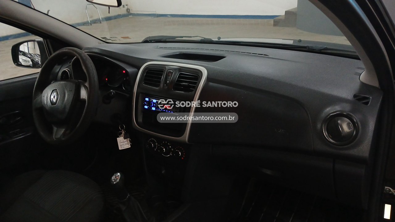 Foto 8 de 13: RENAULT - SANDERO AUTH 10 2017/2018