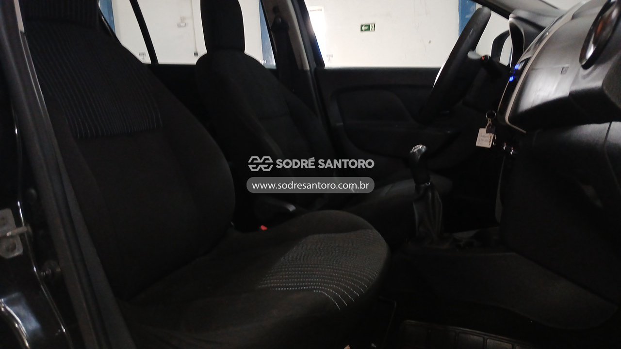Foto 9 de 13: RENAULT - SANDERO AUTH 10 2017/2018