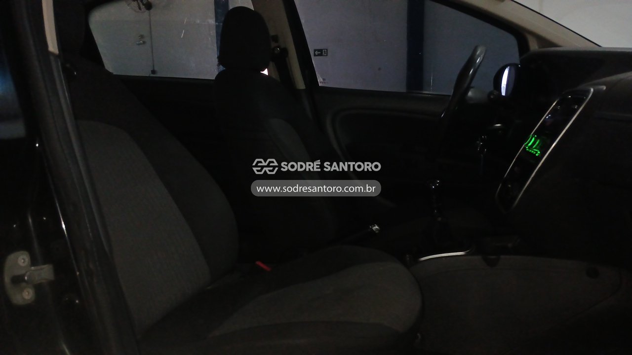 Foto 9 de 13: FIAT - PUNTO ESSENCE 1.6 2010/2011