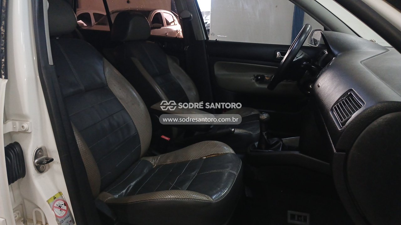 Foto 9 de 13: VOLKSWAGEN - GOLF 1.6 SPORTLINE 2007/2008