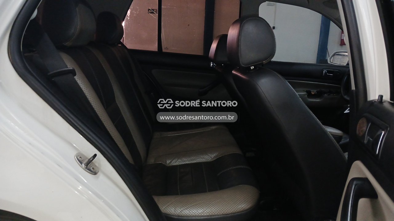 Foto 12 de 13: VOLKSWAGEN - GOLF 1.6 SPORTLINE 2007/2008
