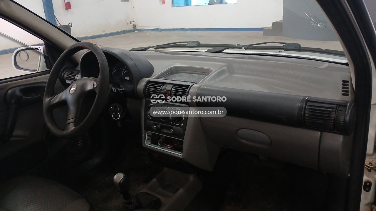 Foto 8 de 13: CHEVROLET - CLASSIC LS 2011/2012