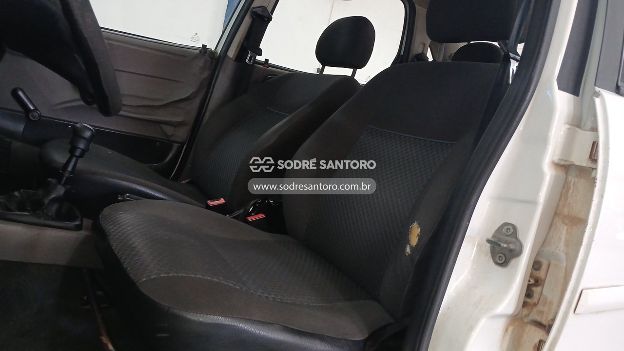 Foto 9 de 13: CHEVROLET - CLASSIC LS 2011/2012