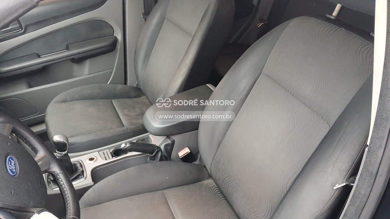 Foto 9 de 13: FORD - FOCUS HC FLEX 2011/2012