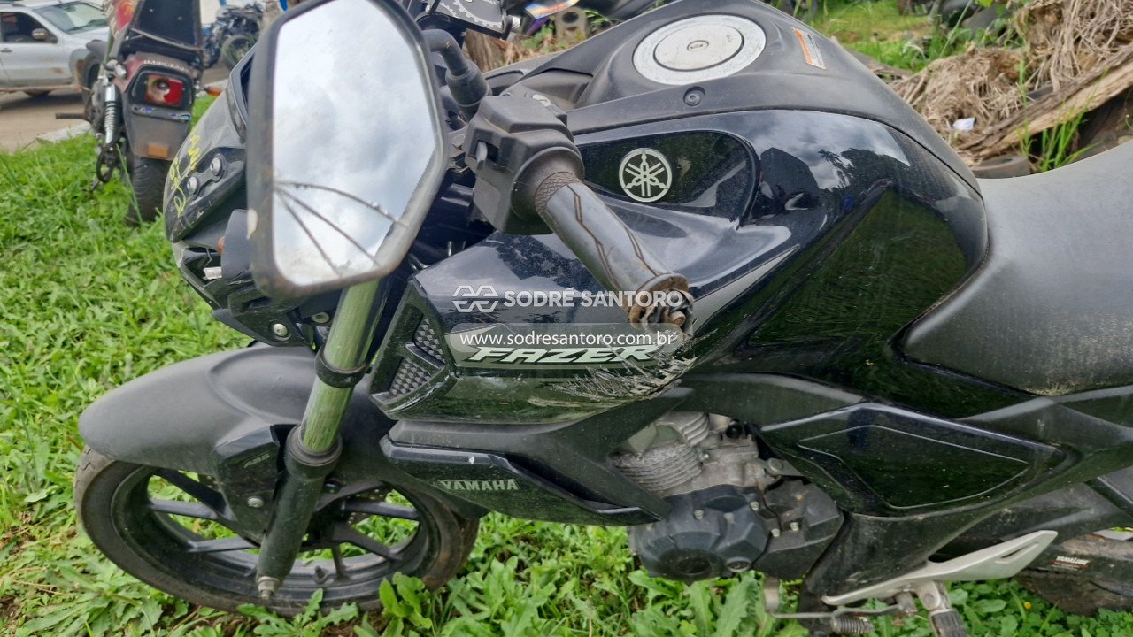 Foto 11 de 13: YAMAHA - FZ15 FAZER ABS 2023/2023