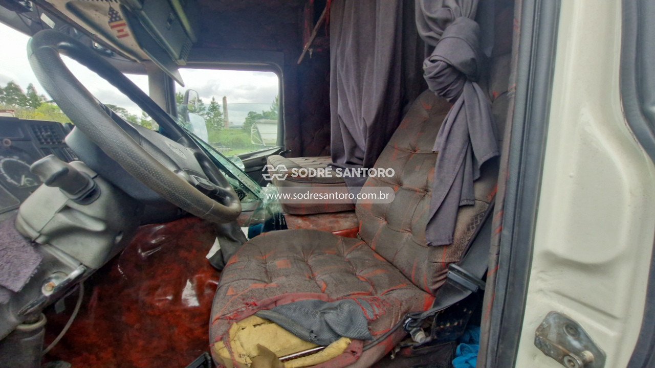 Foto 9 de 13: SCANIA - P114GA4X2NZ 330 2000/2001