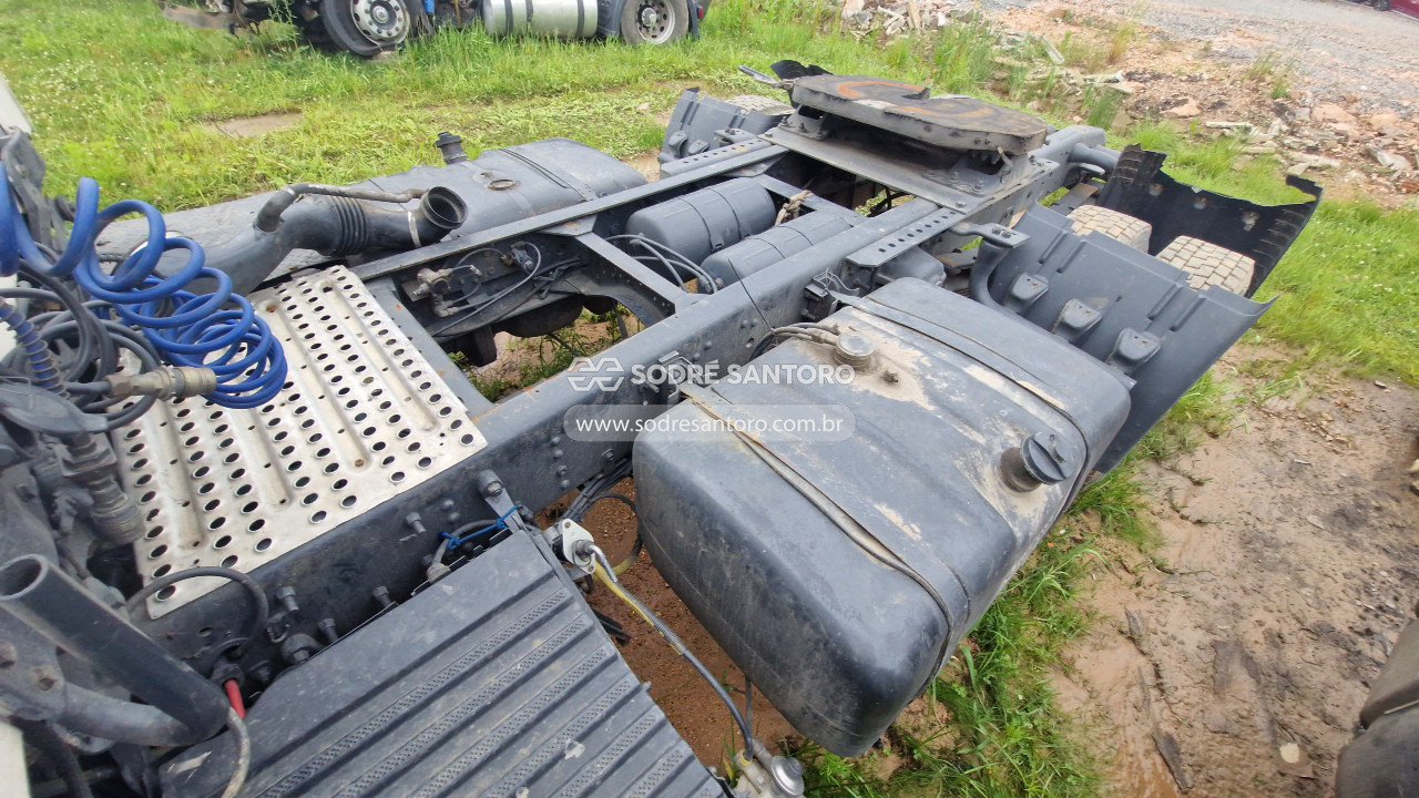 Foto 10 de 13: SCANIA - P114GA4X2NZ 330 2000/2001