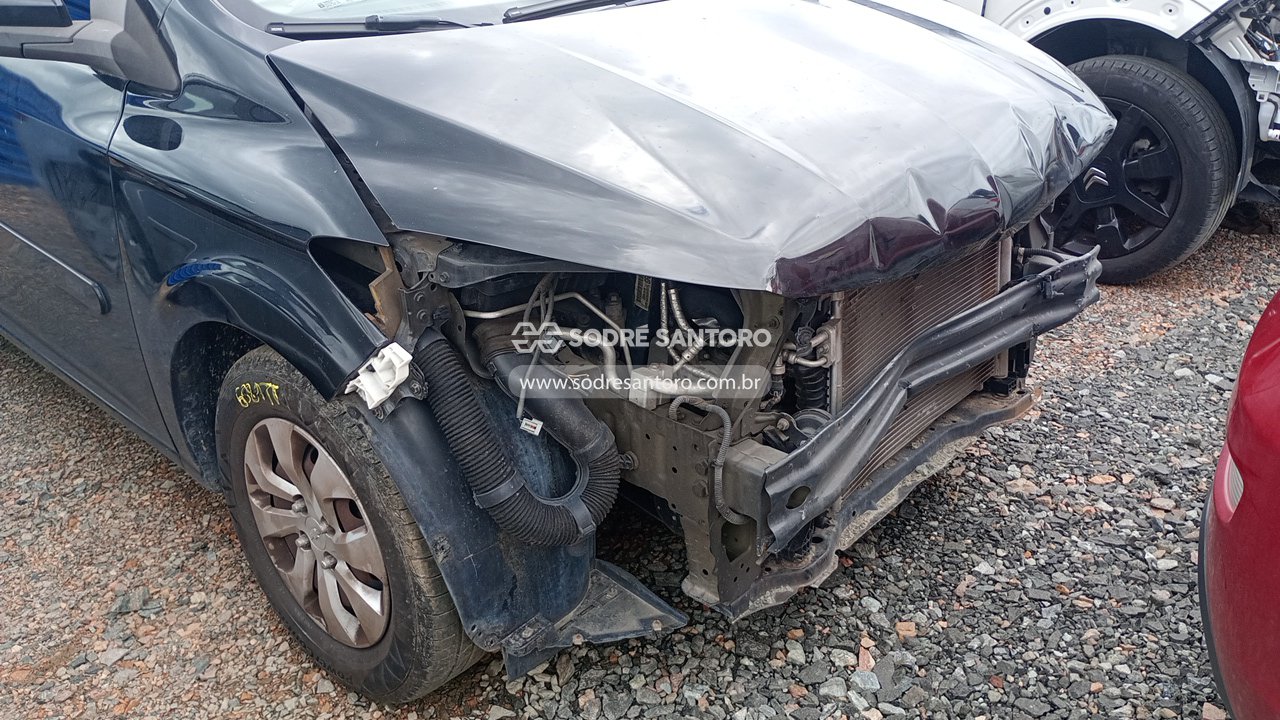Foto 12 de 13: CHEVROLET - ONIX 1.0MT LT 2017/2017