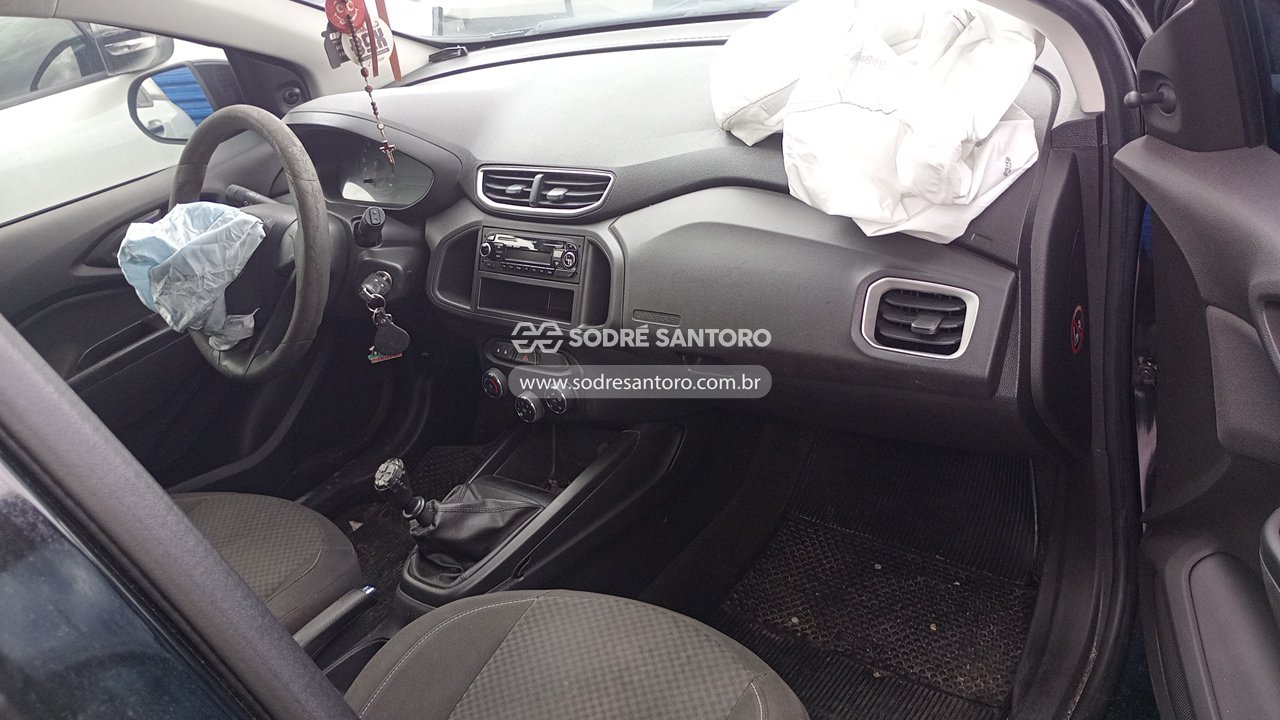 Foto 8 de 13: CHEVROLET - ONIX 1.0MT LT 2017/2017