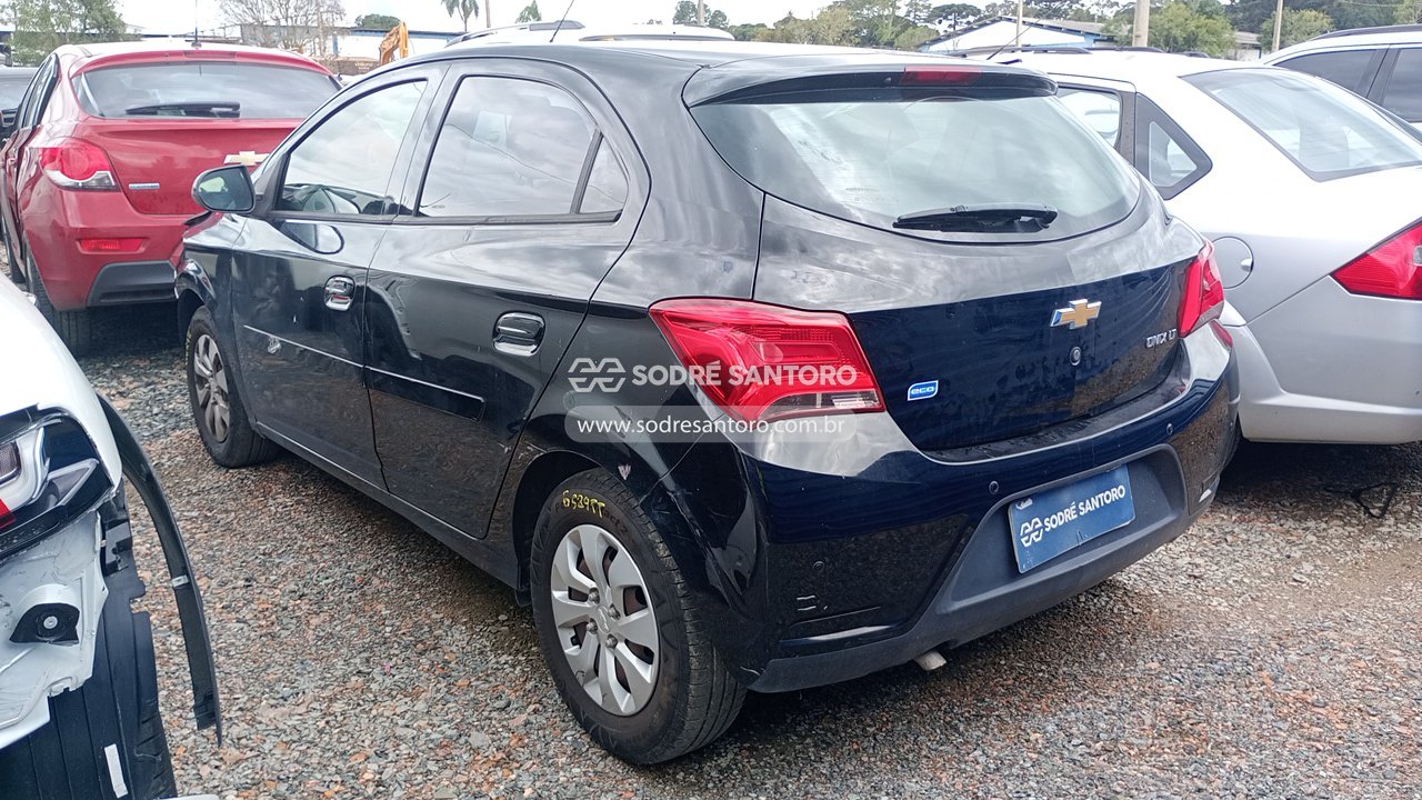 Foto 2: CHEVROLET - ONIX 1.0MT LT 2017/2017