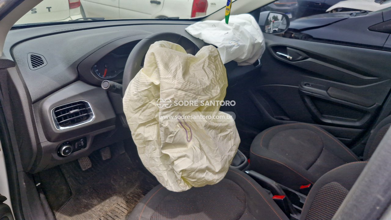 Foto 6 de 13: GMC - ONIX 1.4MT LT 2014/2015