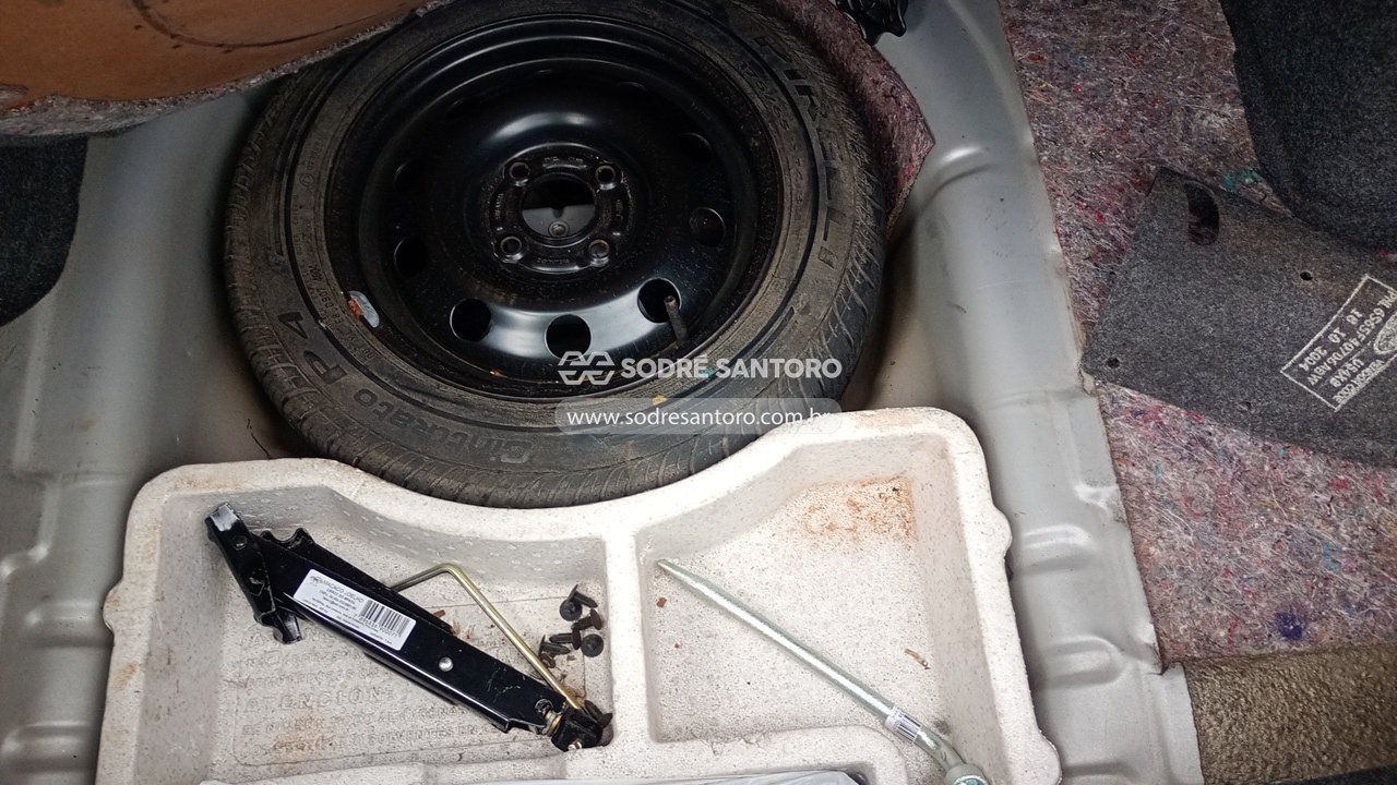 Foto 10 de 13: FORD - FIESTA SEDAN SC 2004/2005
