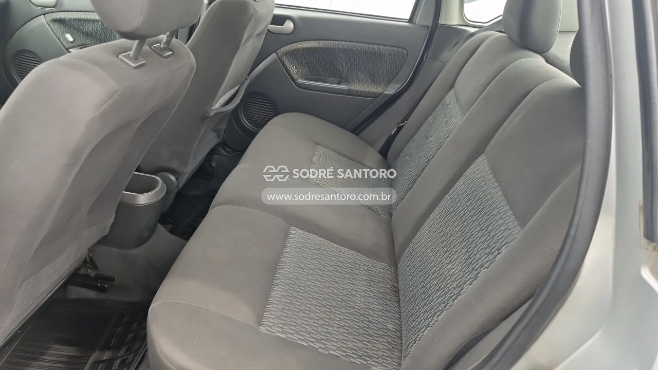 Foto 12 de 13: FORD - FIESTA SEDAN SC 2004/2005