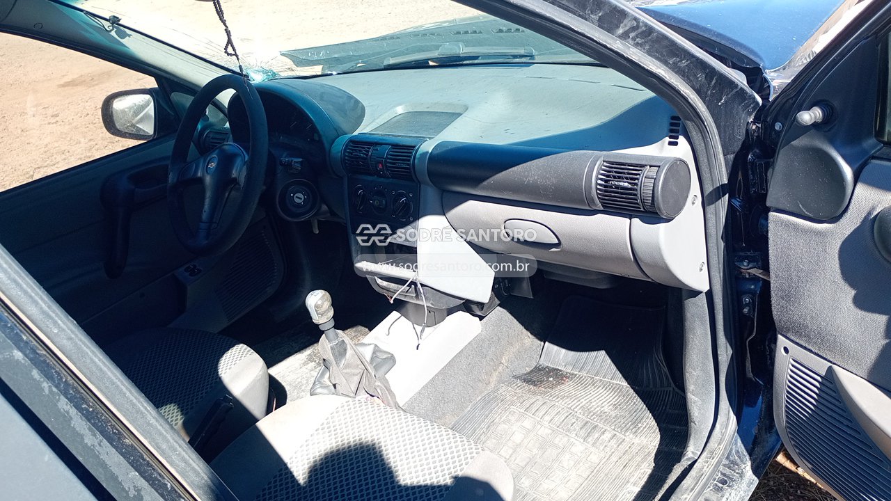 Foto 8 de 13: CHEVROLET - CLASSIC LS 2010/2011