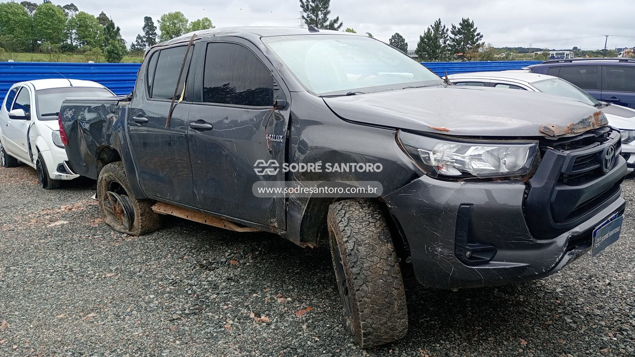 Foto 11 de 13: TOYOTA - HILUX CDSR A4FD 2021/2021