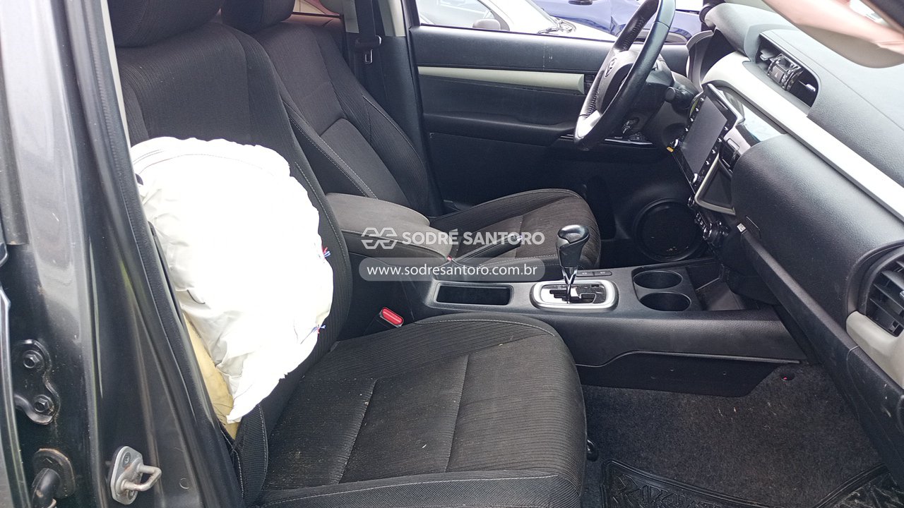 Foto 9 de 13: TOYOTA - HILUX CDSR A4FD 2021/2021