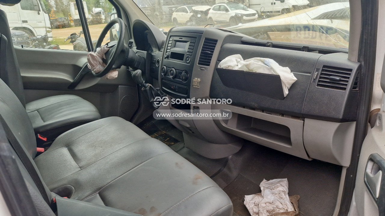 Foto 8 de 13: MERCEDES-BENZ - 415 REVESC AMB 2019/2019