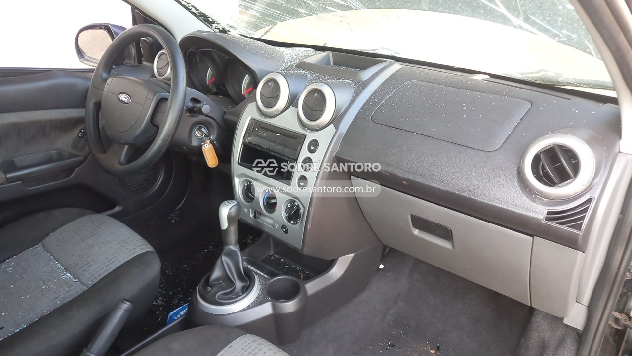 Foto 8 de 13: FORD - FIESTA SEDAN 1.6 FLEX 2010/2011