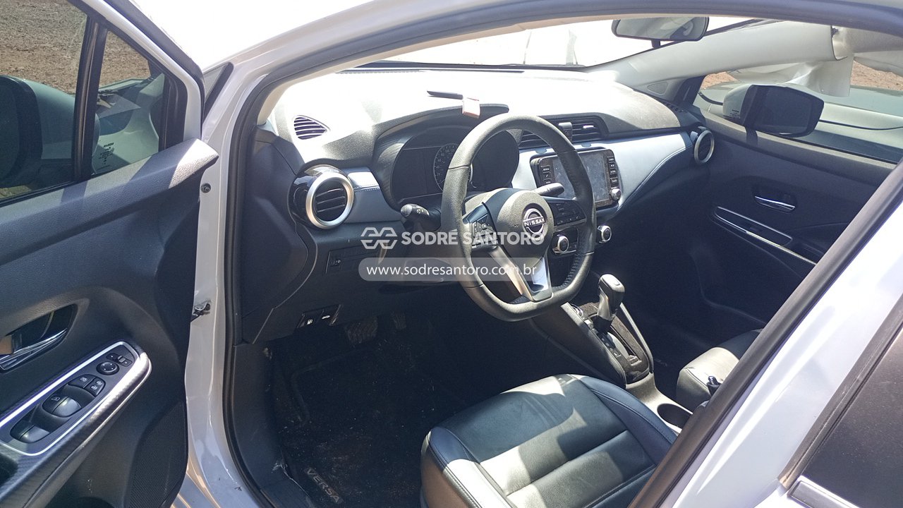 Foto 6 de 13: NISSAN - VERSA EXCL 2023/2024