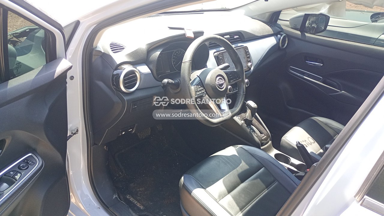 Foto 8 de 13: NISSAN - VERSA EXCL 2023/2024