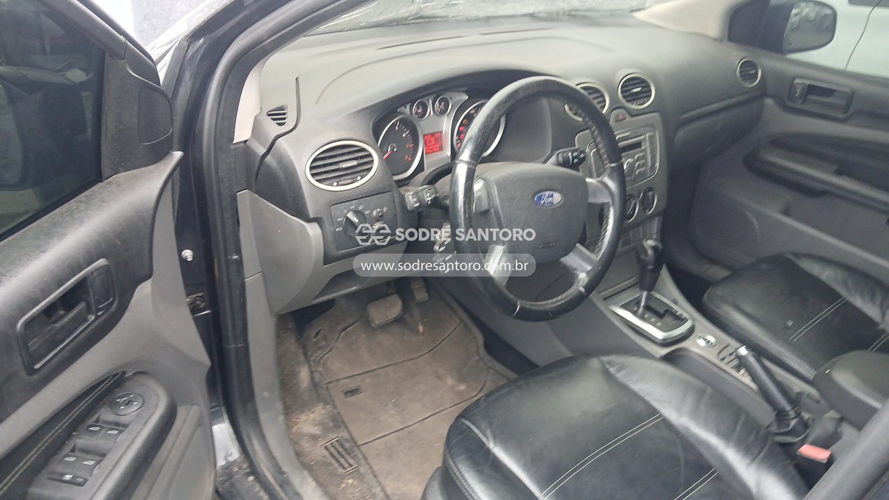Foto 6 de 13: FORD - FOCUS 2L HC FLEX 2011/2012