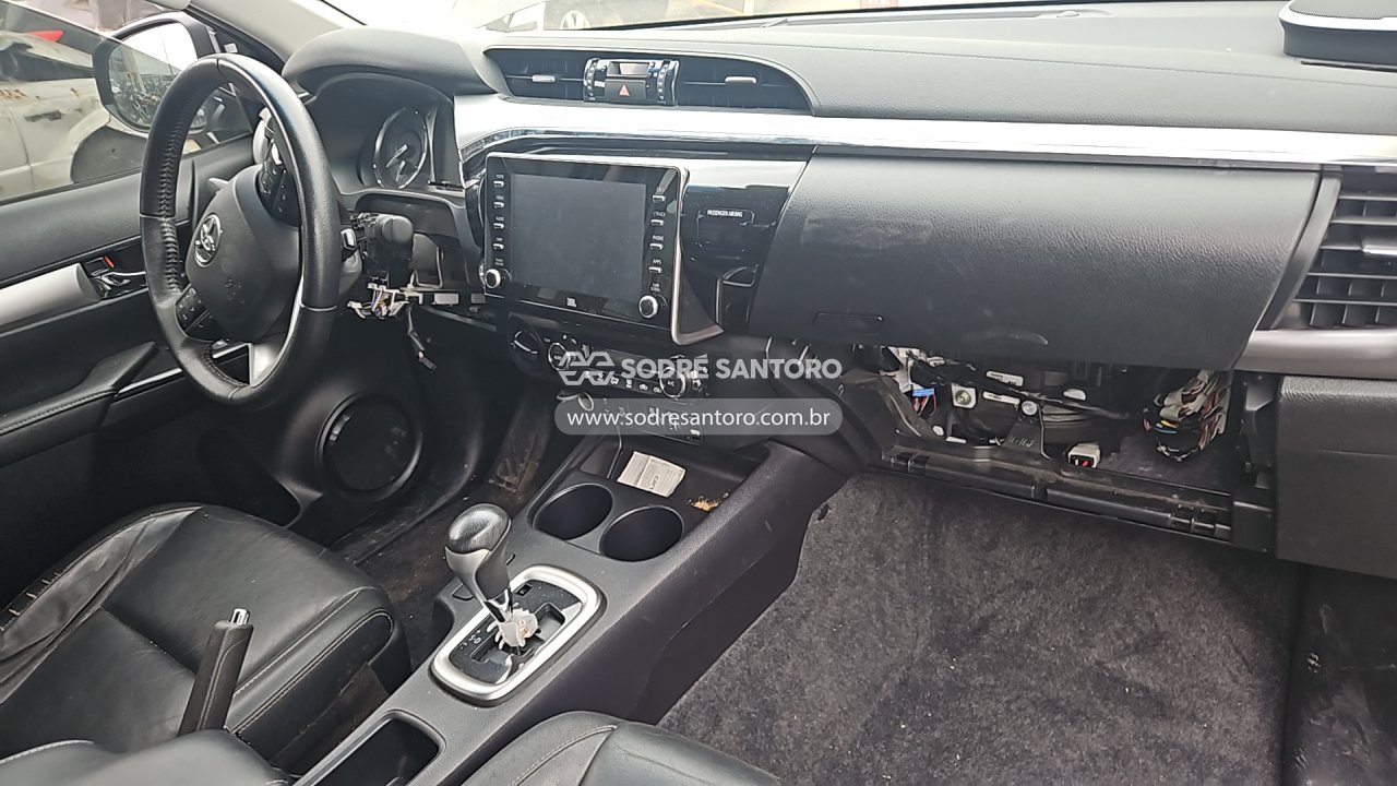 Foto 7 de 13: TOYOTA - HILUX 2020/2021