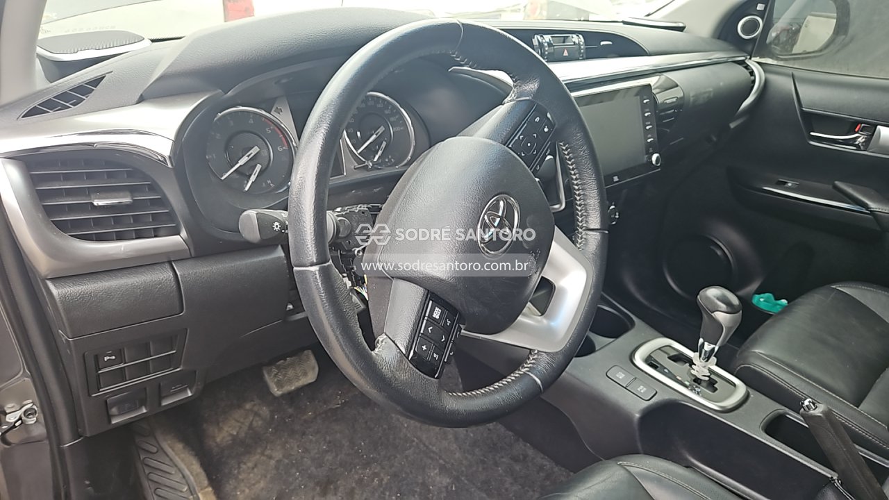Foto 6 de 13: TOYOTA - HILUX 2020/2021