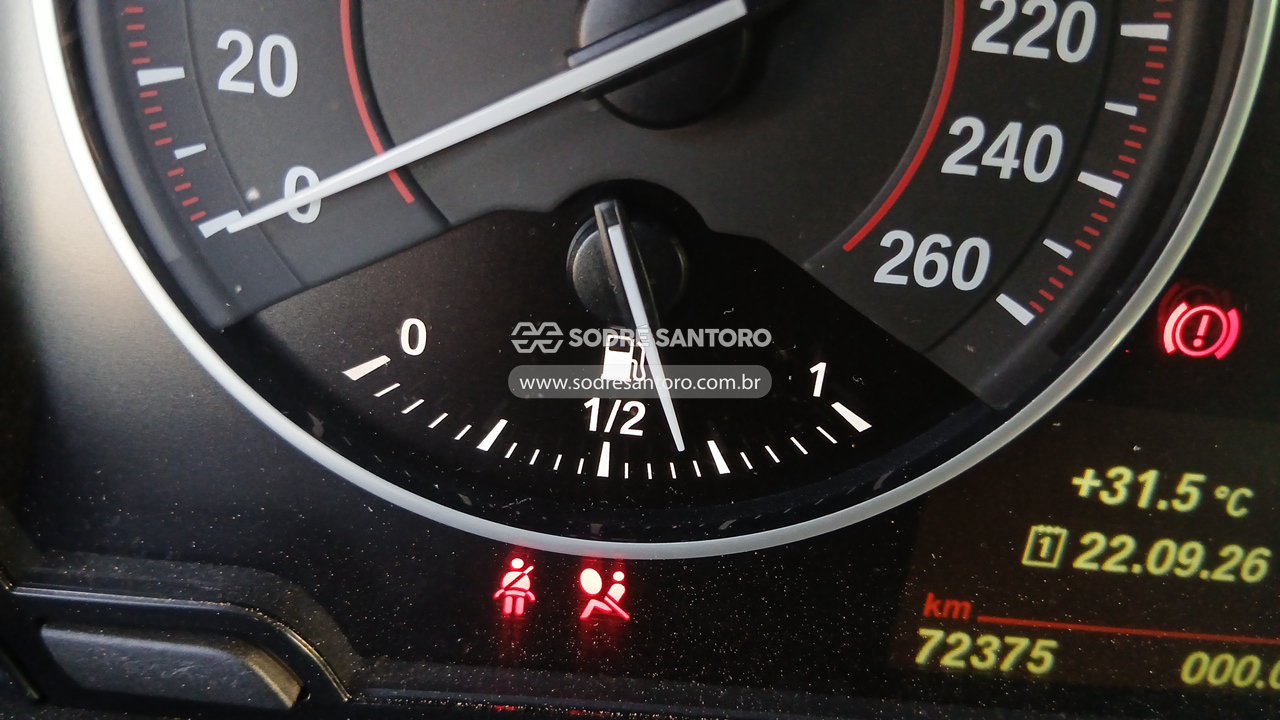 Foto 10 de 12: BMW - 120I ACTIVE FLEX 2015/2016