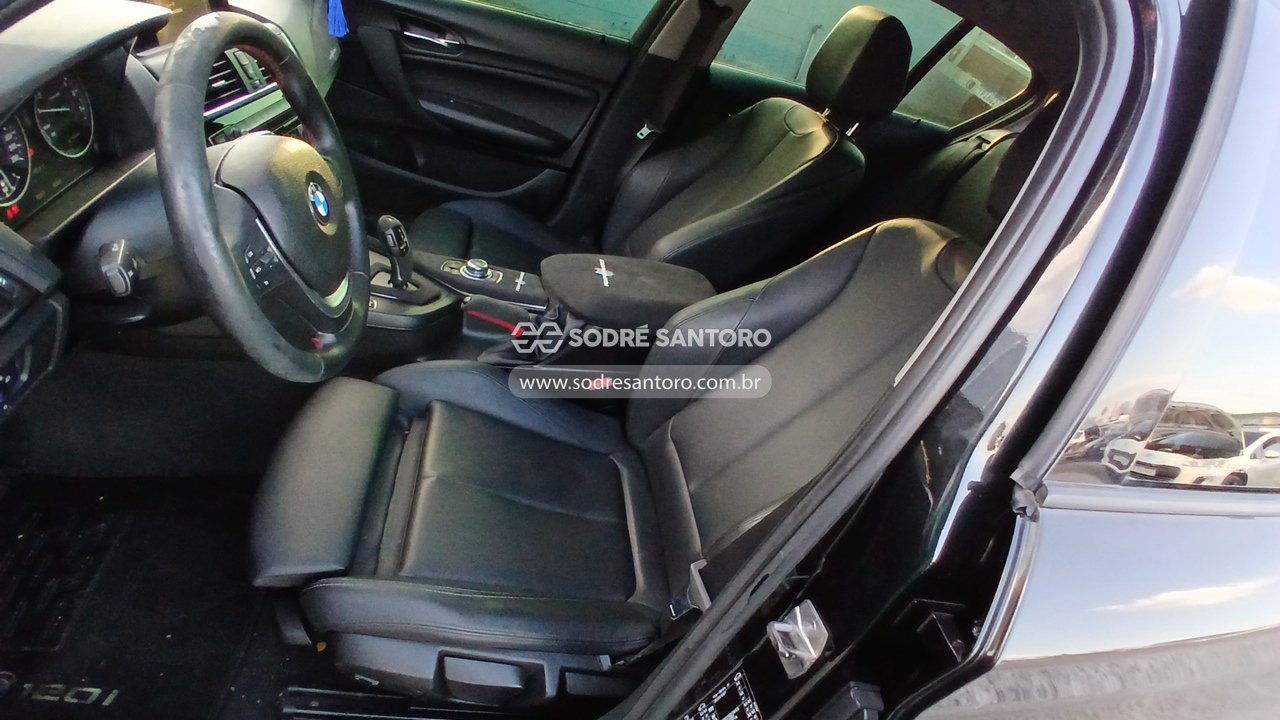 Foto 9 de 12: BMW - 120I ACTIVE FLEX 2015/2016