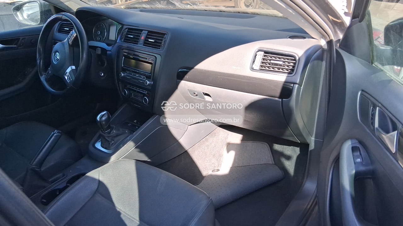 Foto 7 de 13: VOLKSWAGEN - JETTA 2.0 2011/2012