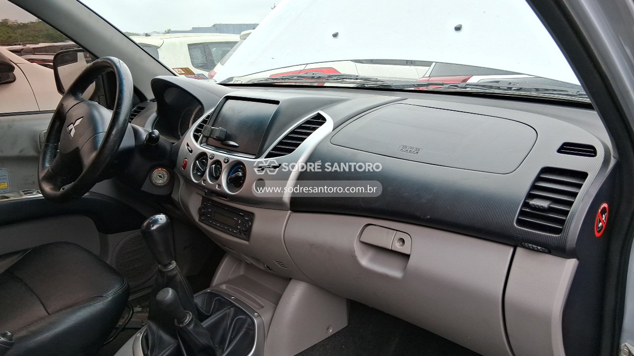 Foto 8 de 10: MITSUBISHI - L200 TRITON GLS 2014/2015