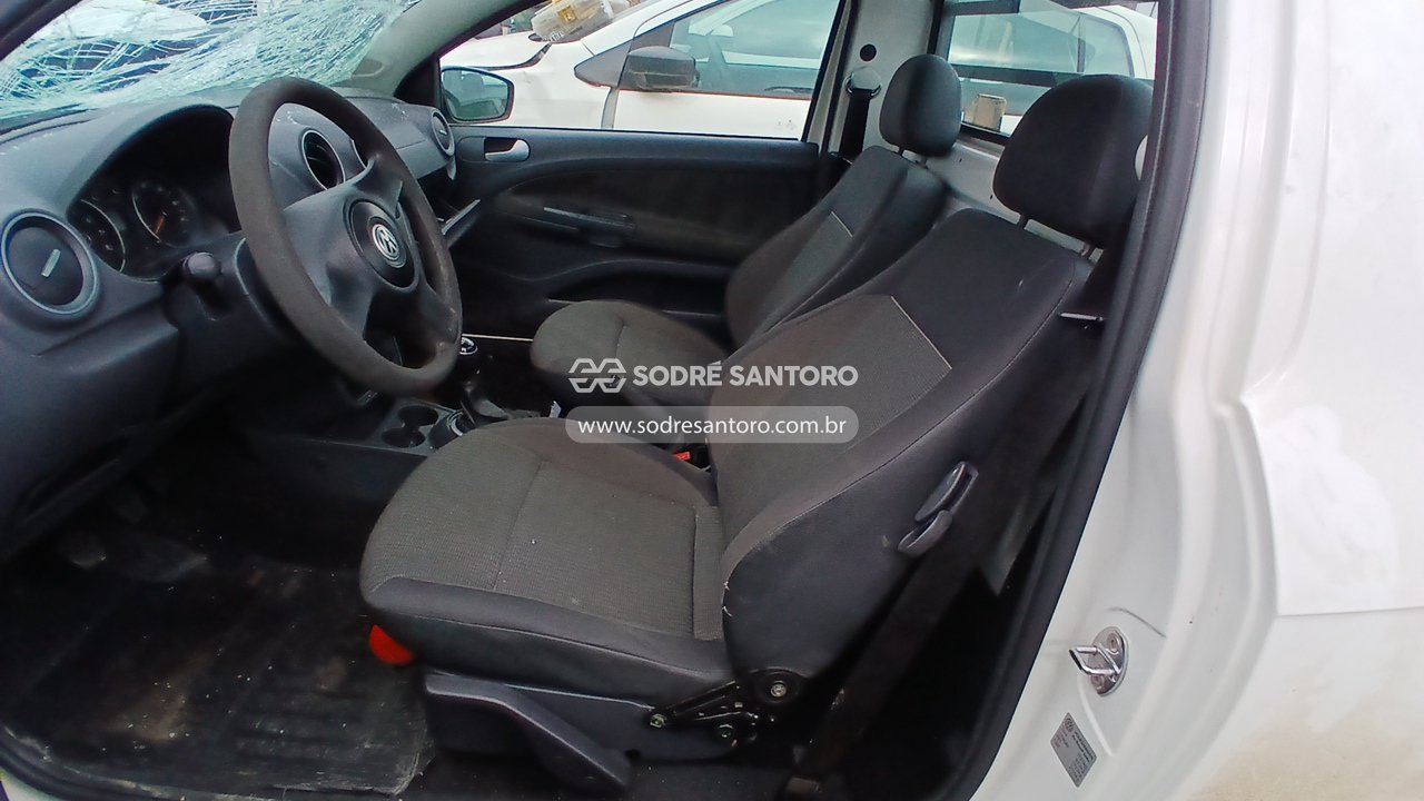 Foto 8 de 13: VOLKSWAGEN - SAVEIRO CS 2013/2014