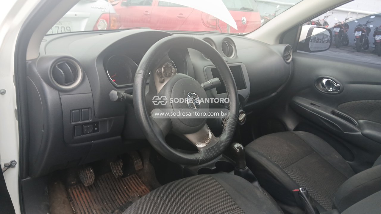 Foto 6 de 8: NISSAN - VERSA 16SL FLEX 2013/2014