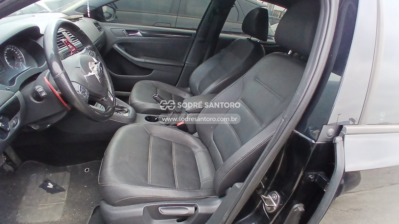 Foto 9 de 13: VOLKSWAGEN - JETTA 2.0 2011/2012