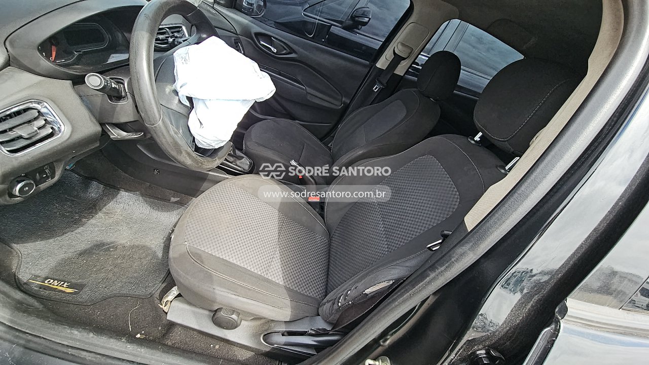 Foto 8 de 13: CHEVROLET - PRISMA 1.4MT LT 2017/2018
