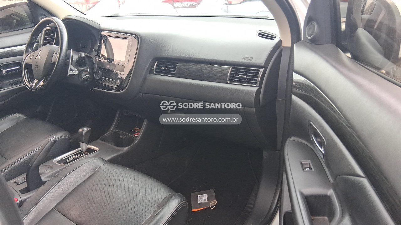 Foto 7 de 13: MITSUBISHI - OUTLANDER 2.0 2015/2016