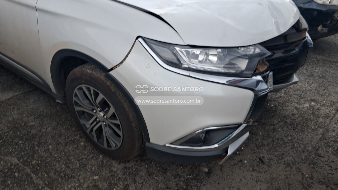 Foto 10 de 13: MITSUBISHI - OUTLANDER 2.0 2015/2016