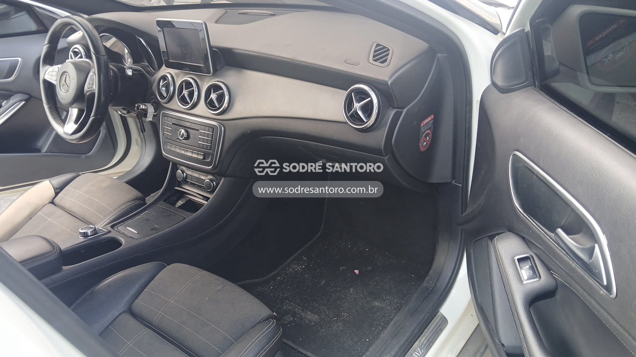 Foto 7 de 12: MERCEDES-BENZ - GLA 200 FF 2015/2016