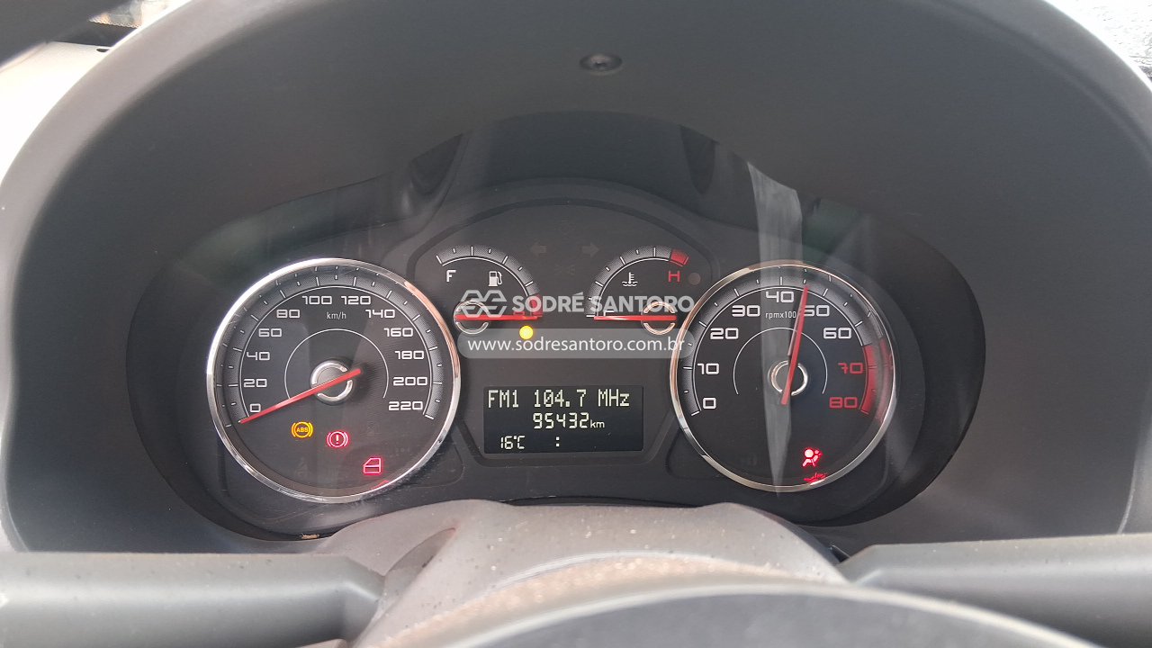 Foto 7 de 13: FIAT - SIENA ESSENCE 1.6 2014/2015